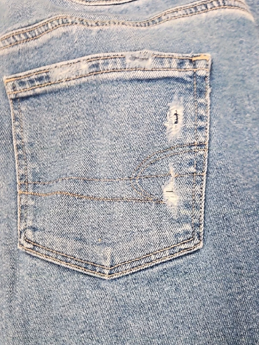 American Eagle High-Rise Mom Straight Distressed Jeans Women’s 14 - Picture 8 of 13